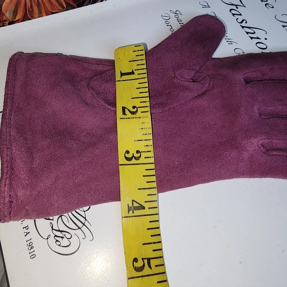 Talbots Mulberry Suede Buckle Lined Gloves M